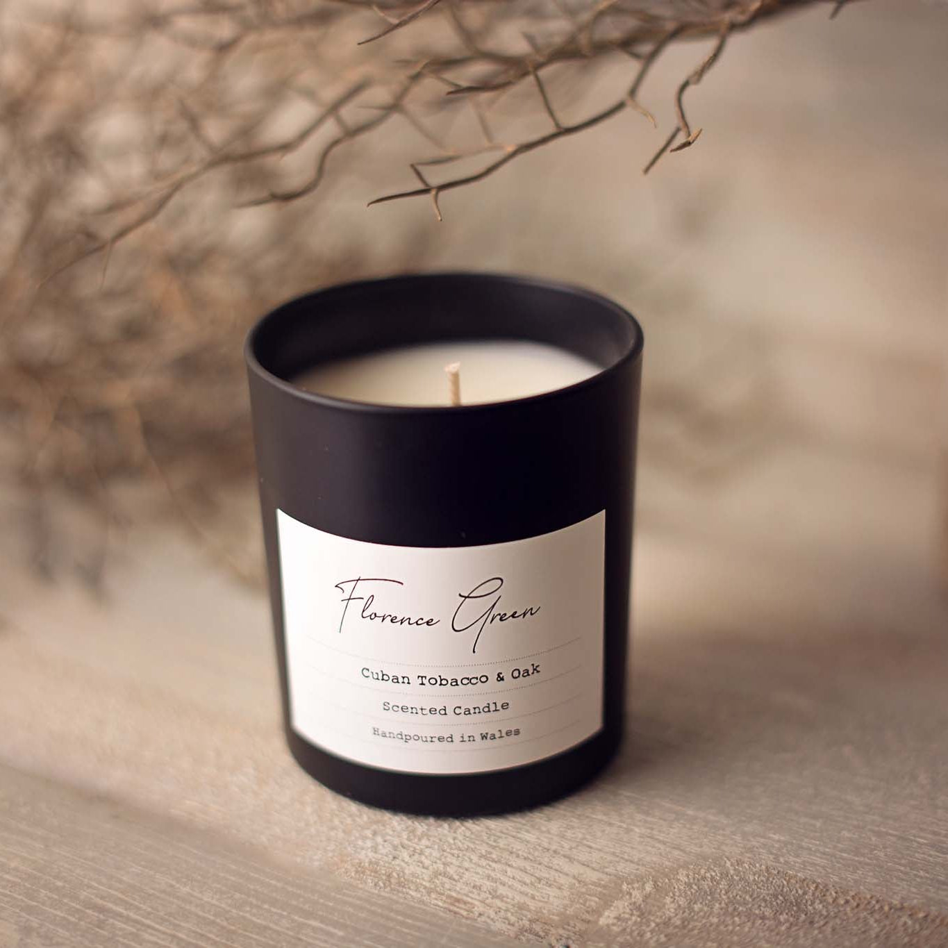 Cuban Tobacco & Oak Black Matt Large Scented Candle